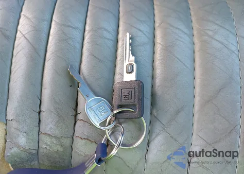 1993 Buick Park Avenue z USA, uszkodzony, nr VIN 1G4CW53L1P1627112